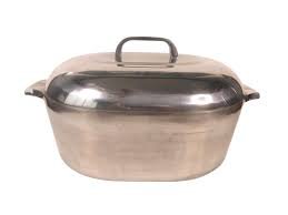 Magnalite 4265-M Cast Aluminum Roaster