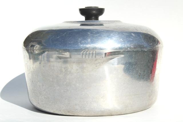 Vintage Magnalite 8-Quart Stock Pot with Lid